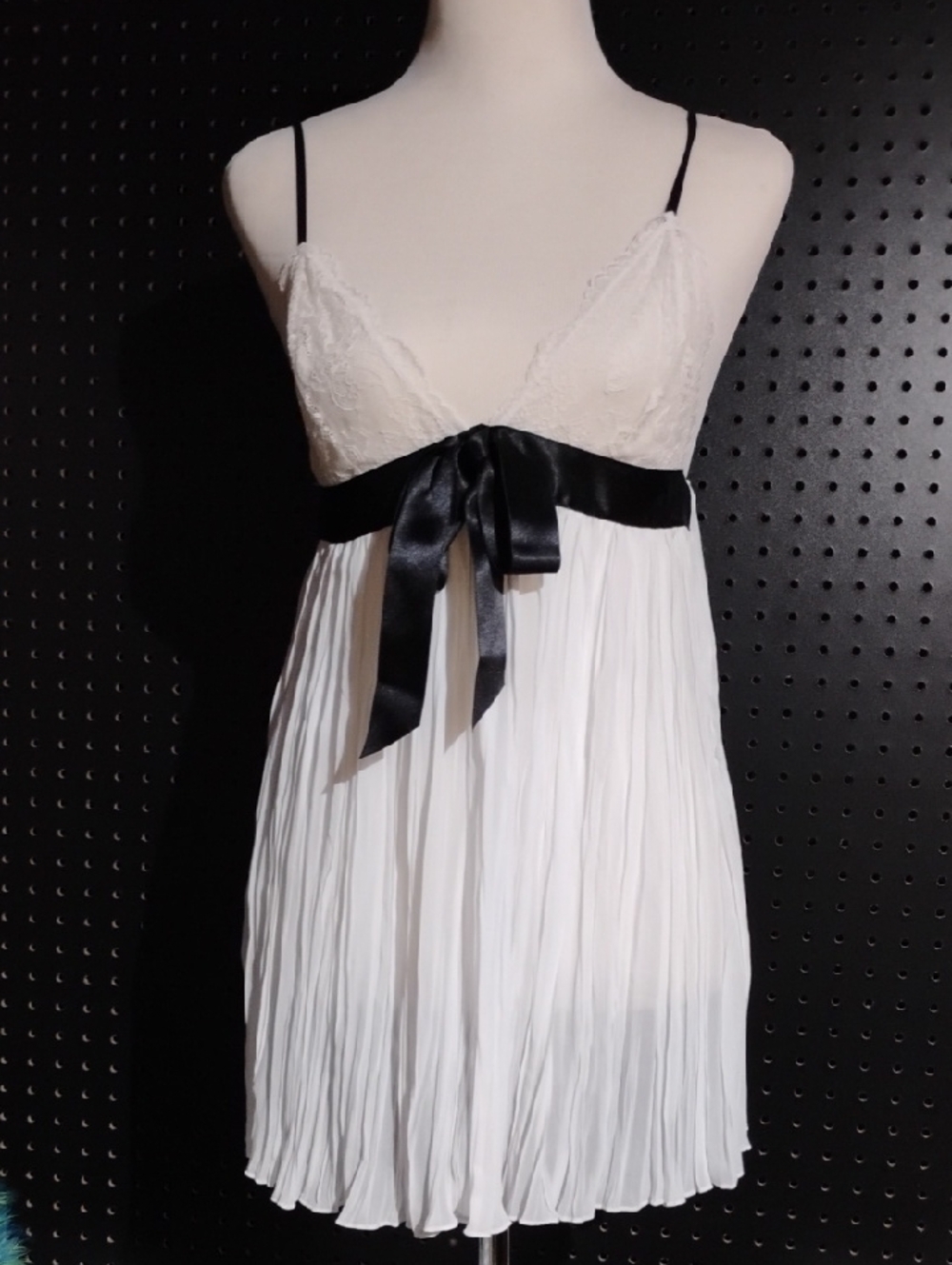 Victoria Secret White Nightie Vintage Style Babydoll Bow NWT Medium